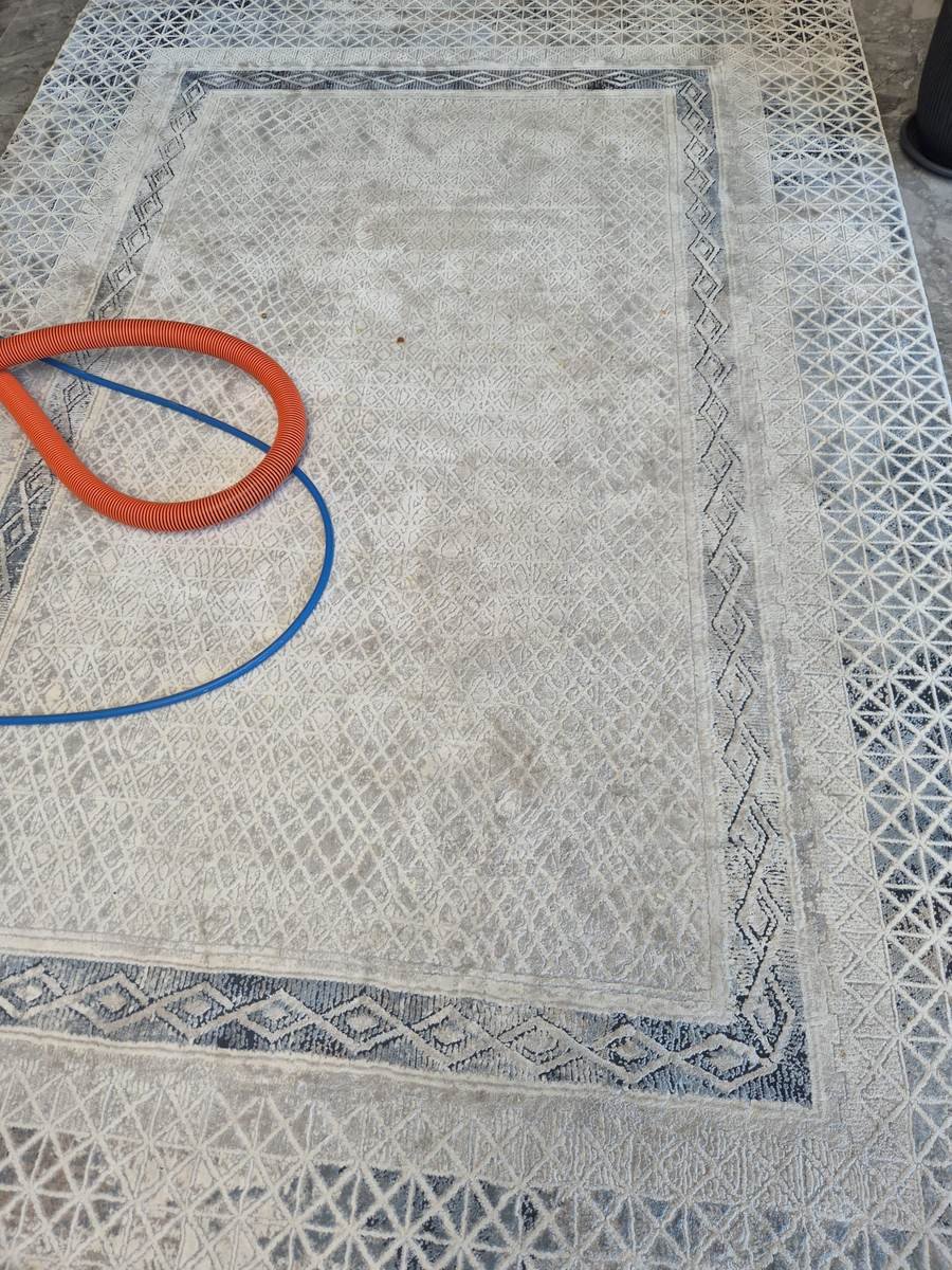 Cleaning work by Expert Cleaning